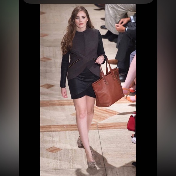 Gray and black snap front jacket zipper pockets - Picture 9 of 13